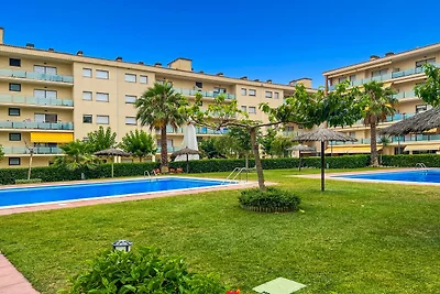 Appartement in Fenals bij Strand &...