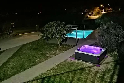 Ferienhaus in Buje mit Schwimmbecken