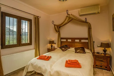 Accogliente villa con piscina privata a...