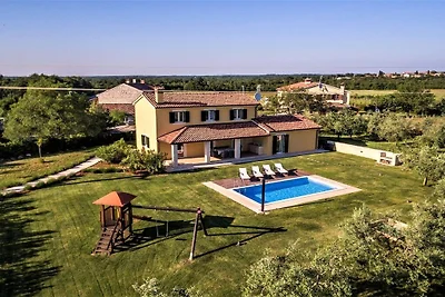 Villa in Porec mit Schwimmbecken