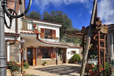 Cozy Holiday Home in Massa Lubrense Italy wit...