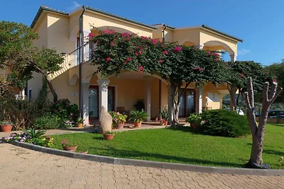 Appartamento a Badus con piscina comune