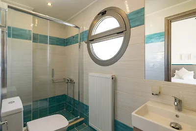Villa in Rethymno, 50 m vom Strand entfernt