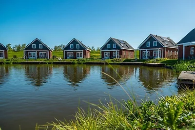 Villa in Medemblik met terras en wifi.