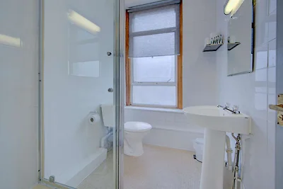 Superior Family Of 5 Room
