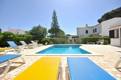 Schönes Ferienhaus in Vilamoura mit Grill
