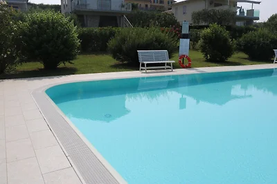 Charmantes Apartment mit Pool in der Nähe von...