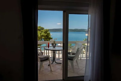 Villa Tomi - Comfort One Bedroom Apartment...