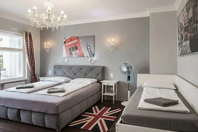 Deluxe-Design Apartment