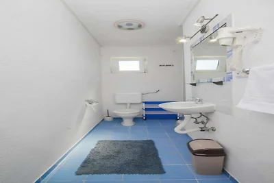 Zwei-Zimmer-Wohnung in Jezera