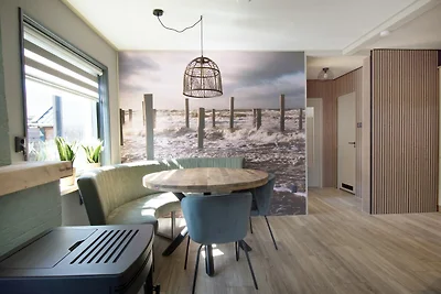 Moderner 4-Personen-Bungalow in Strandnähe