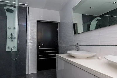 Ferienwohnung in Selce mit Schwimmbecken