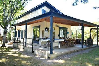 Moderna casa vacanze vicino alla foresta