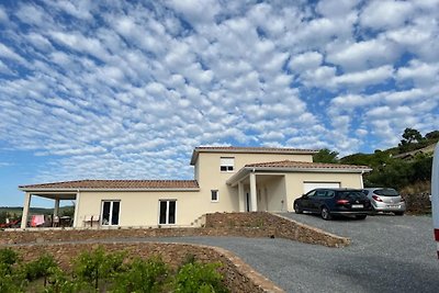 Villa Esquirol con vista e piscina