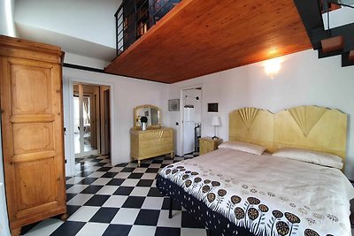Einladendes Apartment in Bellano mit Balkon