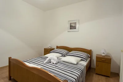Moderne Ferienwohnung in Seget Donji mit...