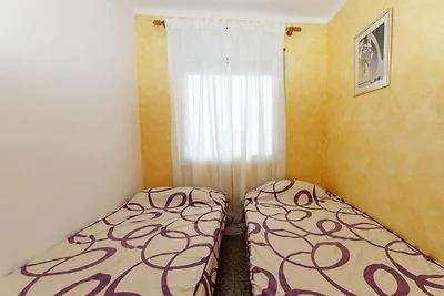 Komfortable Wohnung in Roses mit Poolblick