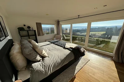 Schöne freistehende Villa mit Sauna in Érezée
