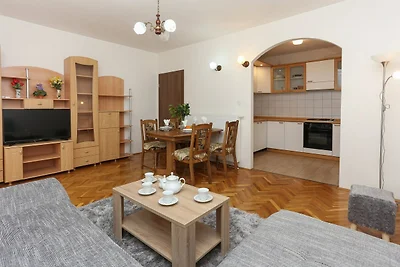Sunny Elegant Apartments in Trogir - Classic ...