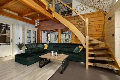 Große, komfortable Ferienvilla mit Garten