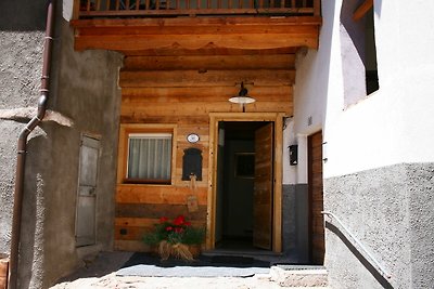 Modernes Haus im Val di Fiemme mit Garten