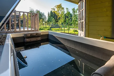 Luxuriöses Zelthaus mit Infrarotsauna