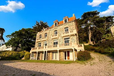 Apartment in Pléneuf-Val-André am Strand
