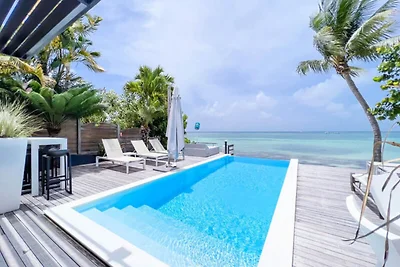 Villa a Saint François con piscina a sfioro