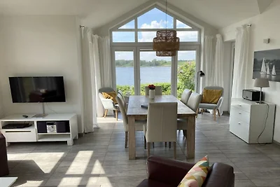 Marina Hülsen - The Blackberry Shore House