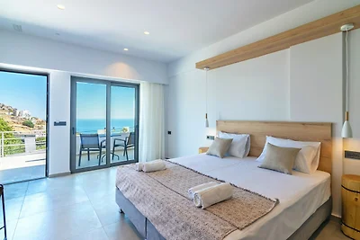 Villa a Sellia con piscina e vista mare