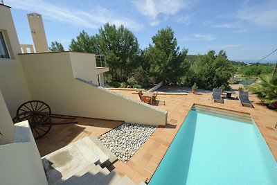 Moderne Villa mit Swimmingpool in St.