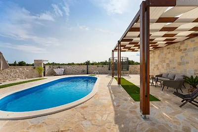 Ländliche Villa in der Nähe von Benkovac