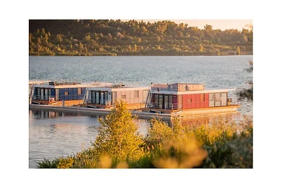 Hausboot in Mücheln mit Schwimmbecken