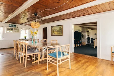 Rustiek huisje met open haard
