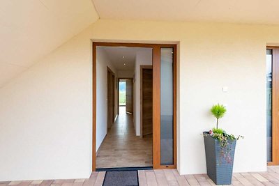 Moderne Ferienwohnung mit großzügigem Balkon