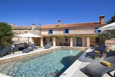 Ferienhaus in Barban mit Schwimmbecken