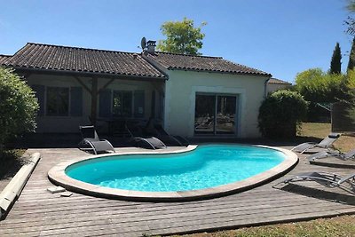 Villa mit überdachter Terrasse in Chalais