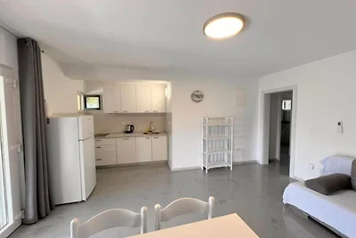One bedroom apartment with sea view (1)