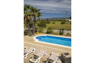 Villa mit 3 Schlafzimmern und Pool in Sant...