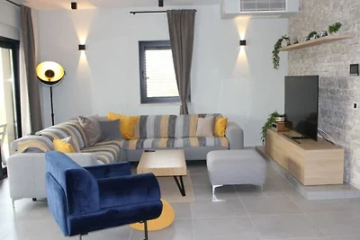 Ferienhaus in Brzac mit Schwimmbecken