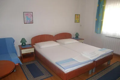 Villa Borna Apartments - Deluxe Two Bedroom A...