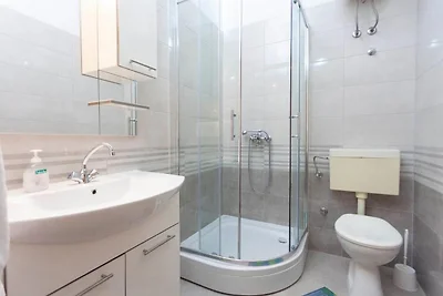 Summerheaven Apartments - Standard One Bedroo...