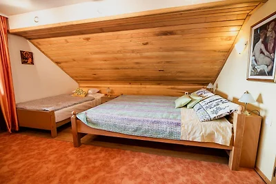 Vivid Hillside Country House with Hot-Tub and...