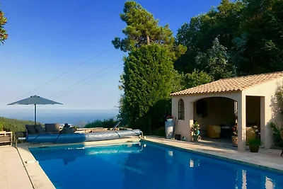 Villa panoramica a Tanneron con piscina