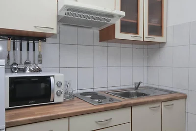 Zwei-Zimmer-Wohnung in Jezera