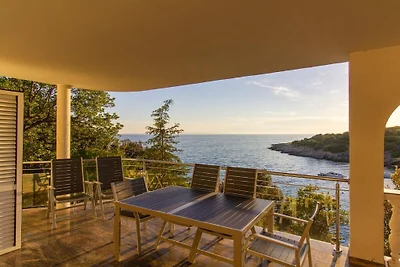 1 Villa in riva al mare