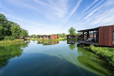 Belvilla Modern Leaf Bungalow mit Terrasse