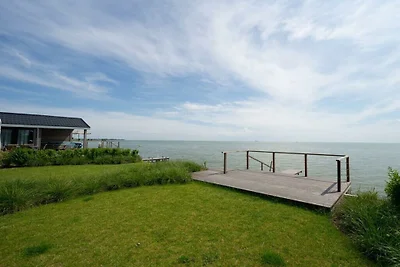 Pavilion Waterfront 4