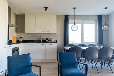 Ferienhaus in Scherpenisse mit Terrasse