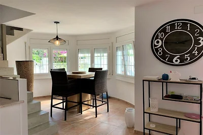 Vakantieappartement in Roses met zwembad